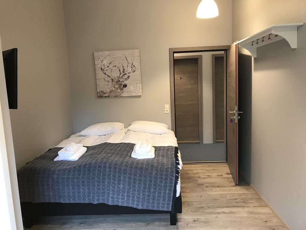 Reykjadalur Guesthouse room 6